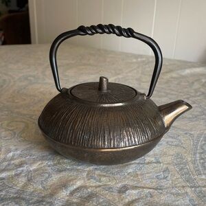 Japanese Tetsubin - Cast Iron Teapot VINTAGE
